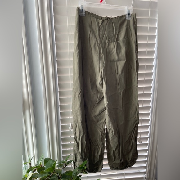 Sans Souci Green Pleat Wide Raw Edge Pant - Picture 5 of 8